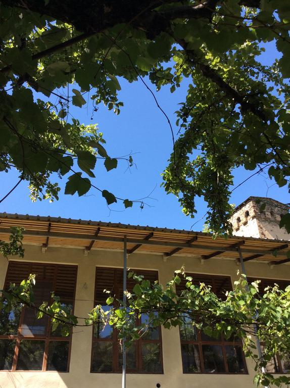 מסטיה Guest House Chuta In Lagami מראה חיצוני תמונה